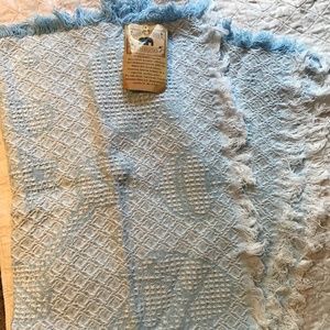 Rug Barn cotton throw 33x46-NWT